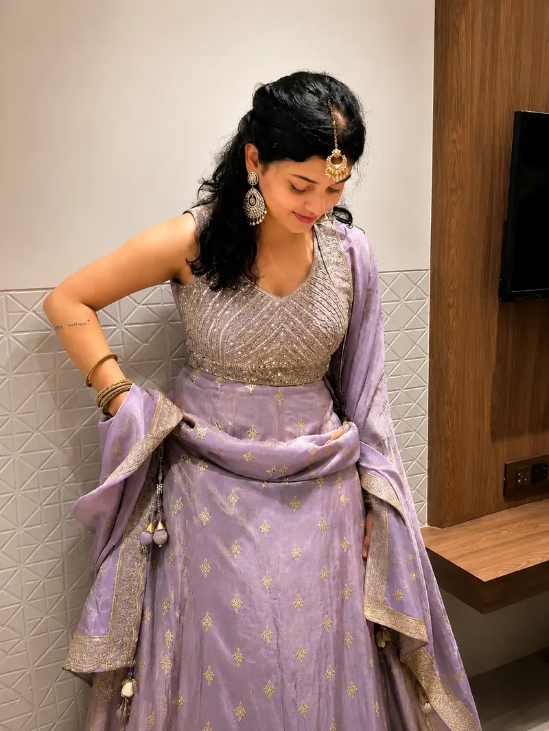 Before: simple ethnic wear photo
